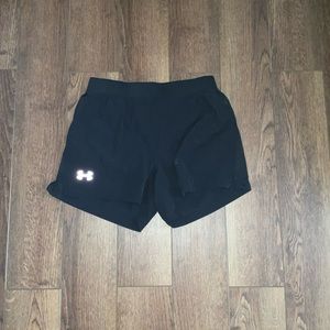 UNDER ARMOUR- Running Shorts